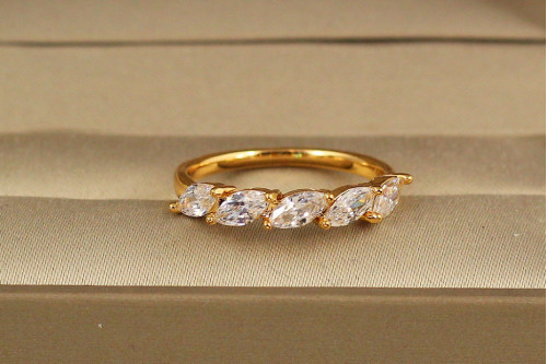 Кольцо Xuping Jewelry Миндалева роса р 18 золотистое