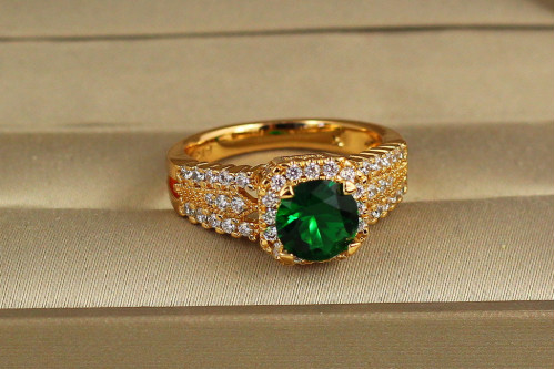 Кільце Xuping Jewelry Магічний елексир із зеленим каменем р 17 золотисте