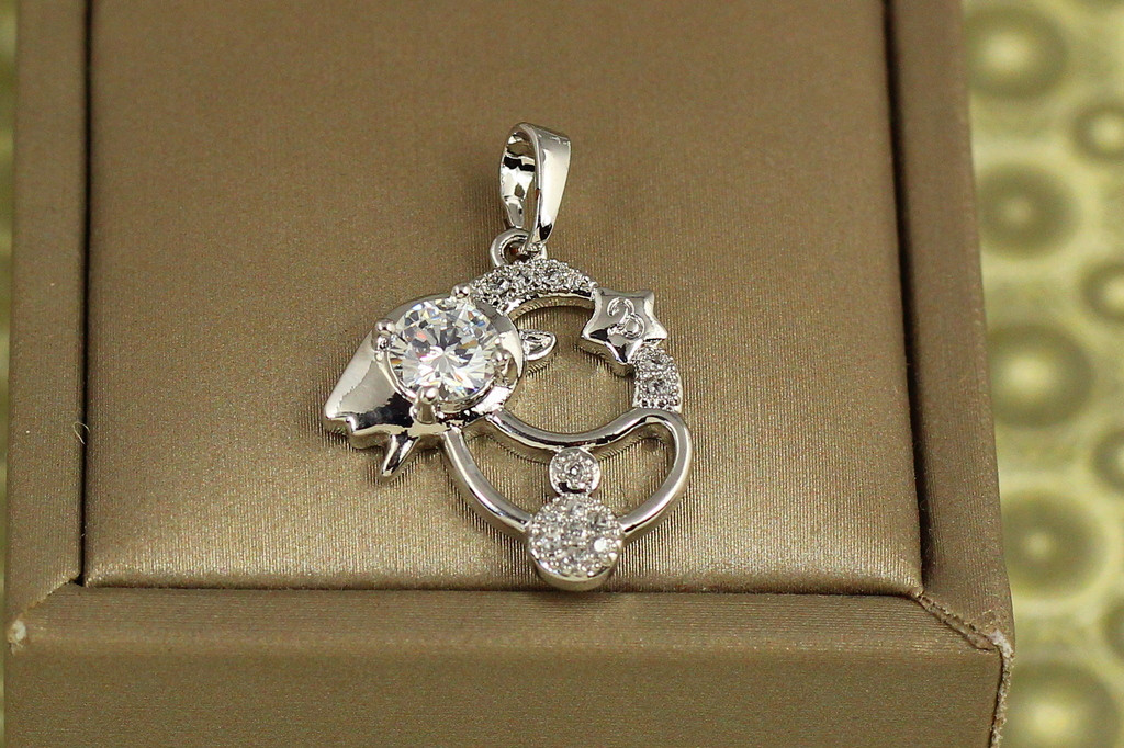 Кулон зодиак Xuping Jewelry Овен 2 см серебристый