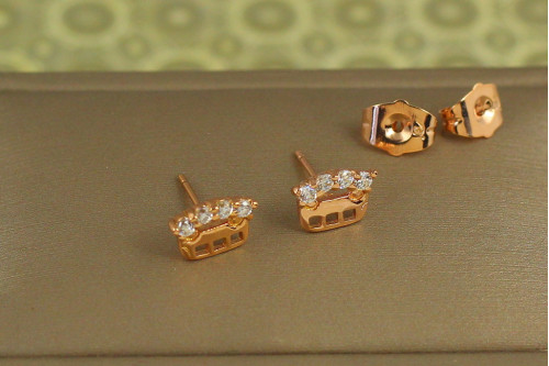 Серьги гвоздики Xuping Jewelry Квин 7 мм золотистые