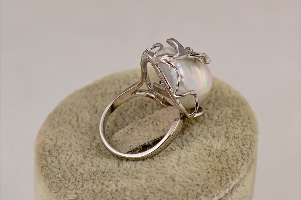 Кільце Xuping Jewelry Листочок з натуральною великою барочною перлиною 16+ р сріблясте