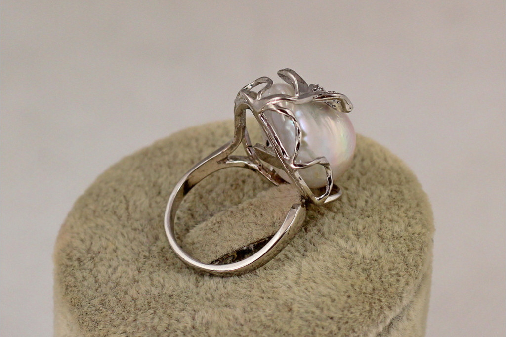 Кільце Xuping Jewelry Листочок з натуральною великою барочною перлиною 16+ р сріблясте