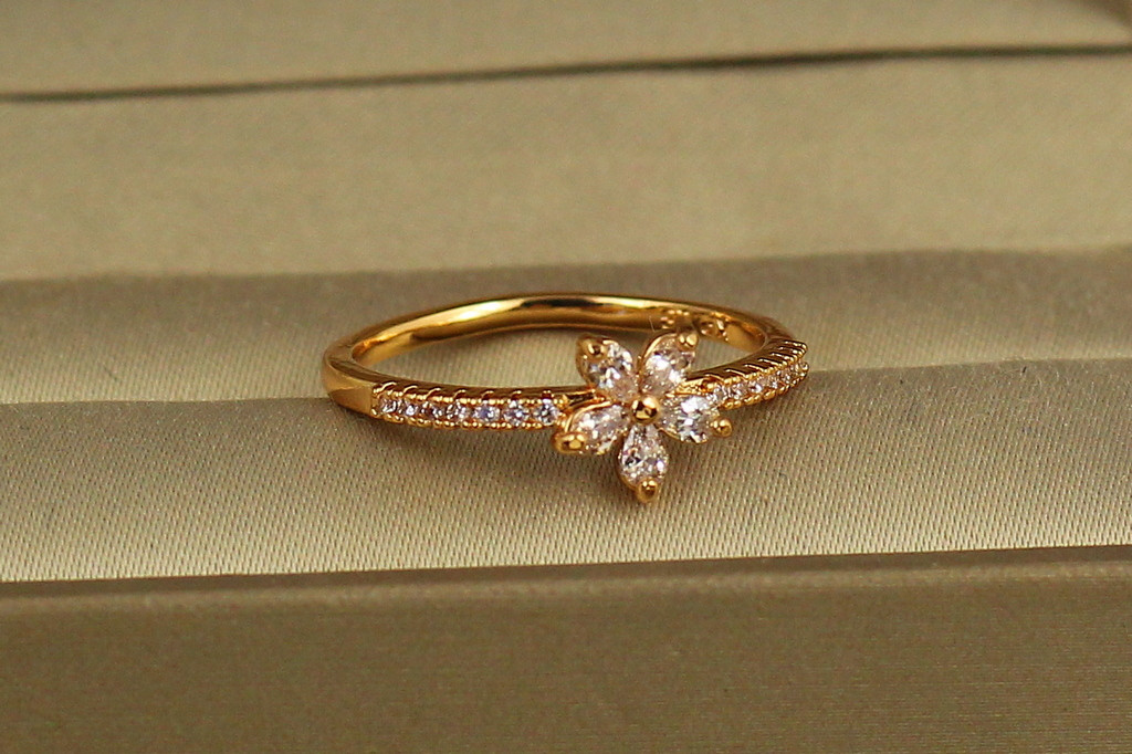 Кільце Xuping Jewelry Квітка блиску р 17 золотисте