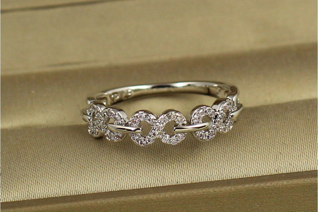 Кільце Xuping Jewelry Вісімки р 18 сріблясте