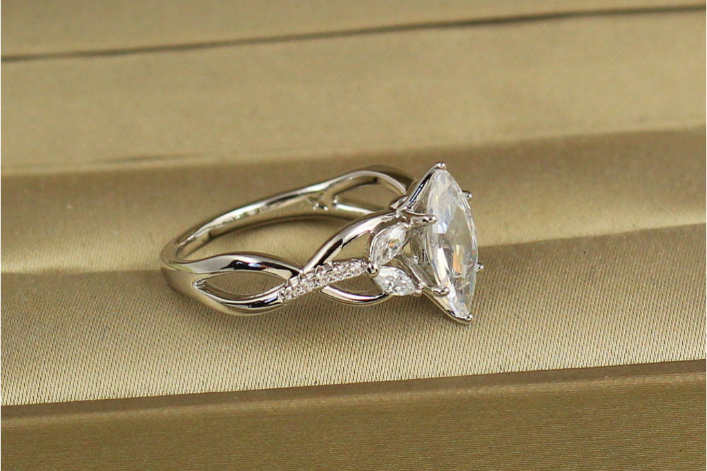 Кільце Xuping Jewelry Маркіза р 18 сріблясте