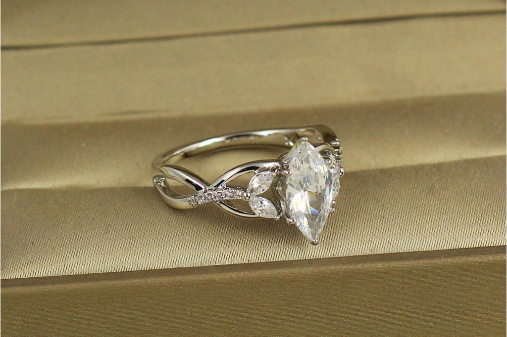Кільце Xuping Jewelry Маркіза р 18 сріблясте