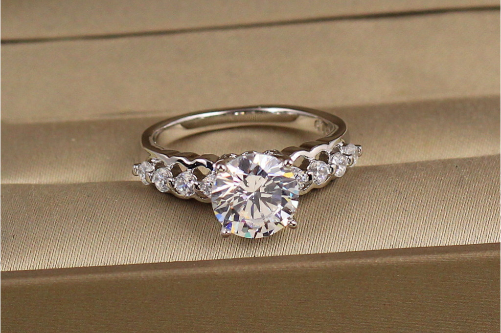 Кольцо Xuping Jewelry Мелодия любви р 20 серебристое