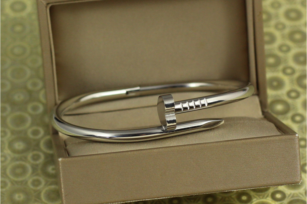Браслет бенгл Stainless steel цвях Heart shape 60 мм на руку від 17 см до 19 см сріблястий
