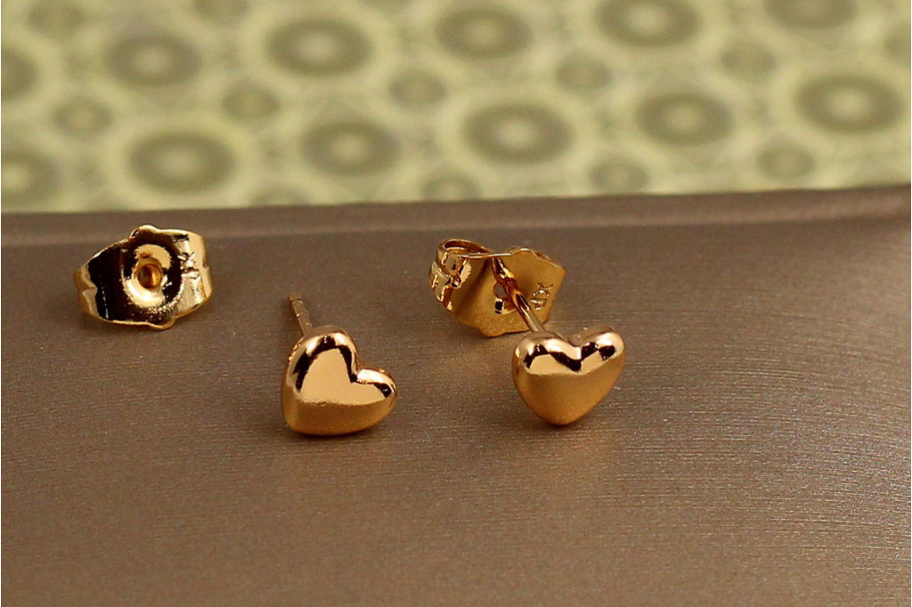 Сережки гвоздики Xuping Jewelry Гладкі серця 6 мм золотисті