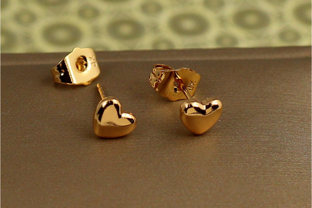 Сережки гвоздики Xuping Jewelry Гладкі серця 6 мм золотисті