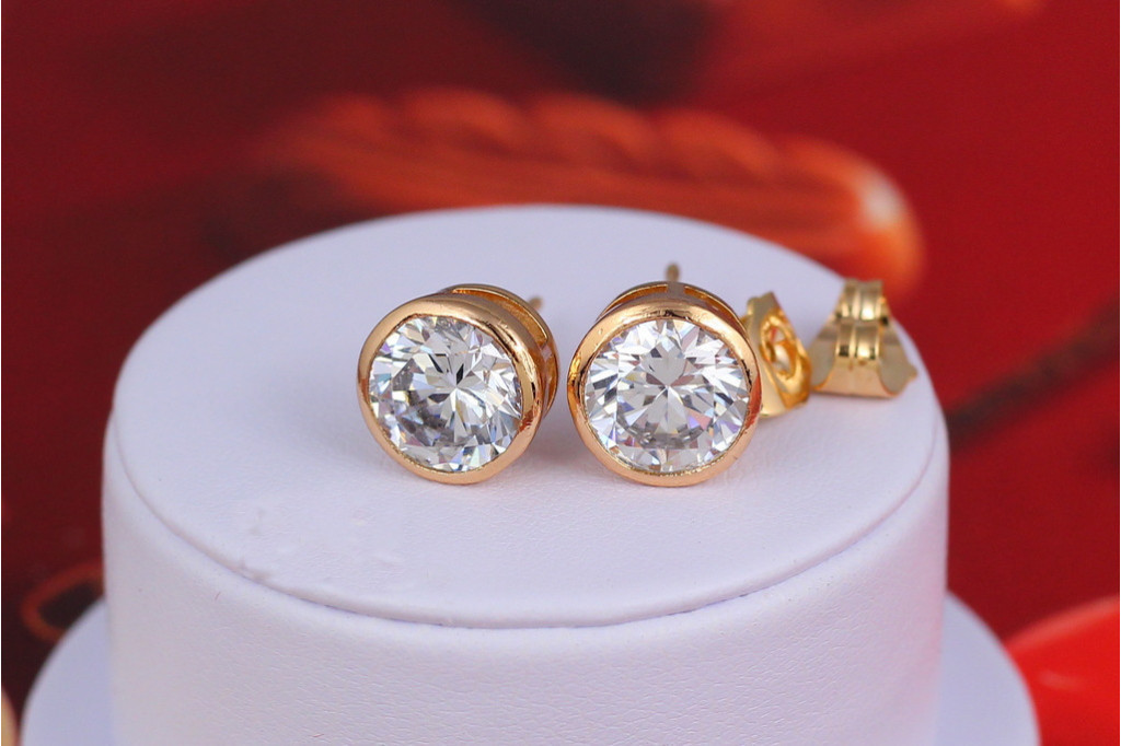 Серьги гвоздики Xuping Jewelry камень в ободке 10 мм золотистые