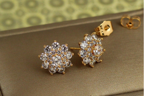 Сережки гвоздики Xuping Jewelry пухнаста сніжинка 1.3 см золотисті