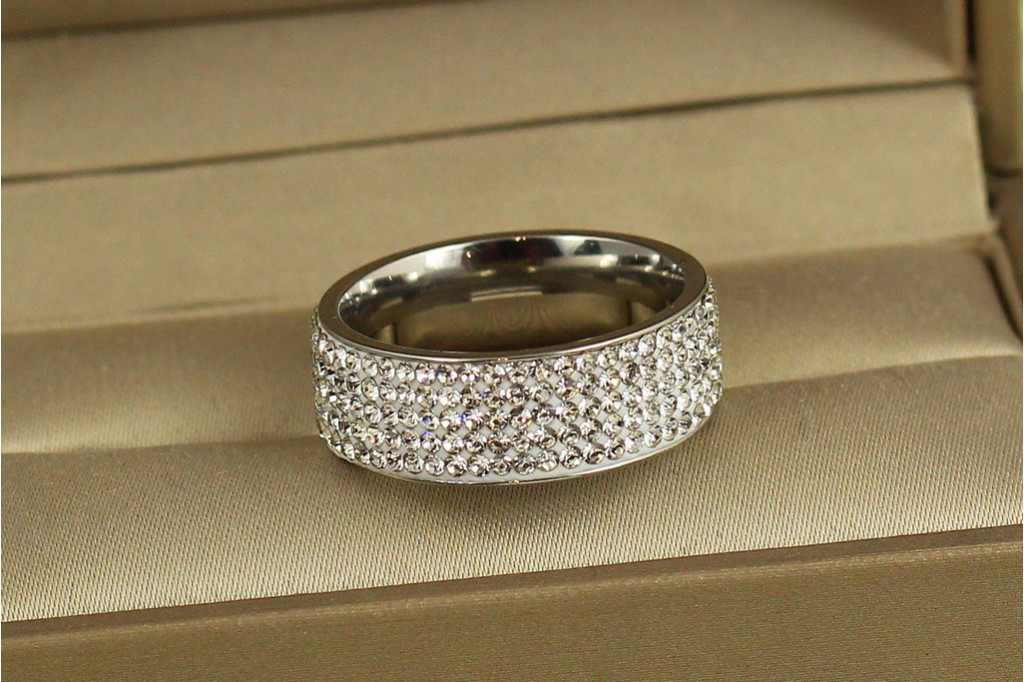 Кільце Xuping Jewelry Чотири доріжки камені по колу р 19 сріблясте