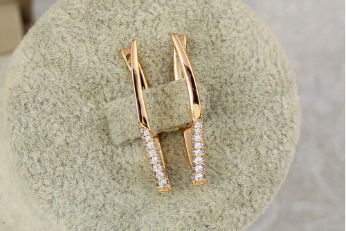 Серьги Xuping Jewelry скобки с камешками на острие 2,8 см золотистые
