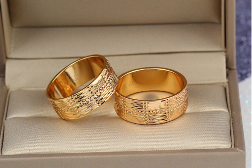Обручка Xuping Jewelry гранований малюнок квадрати 8 мм р 16,17,22 золотиста 22