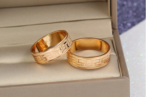 Обручка Xuping Jewelry гранований малюнок грецький візерунок 8 мм р 16,17,18 золотиста 17