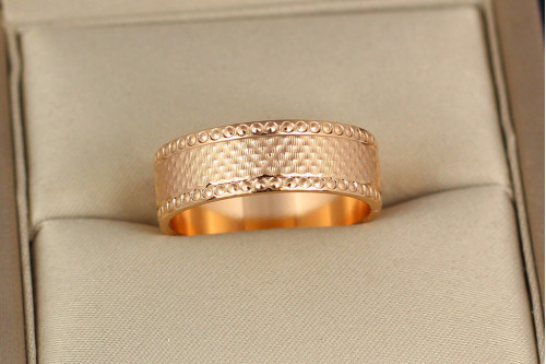 Обручка Xuping Jewelry гранчаста американка 7 мм 20 р золотиста