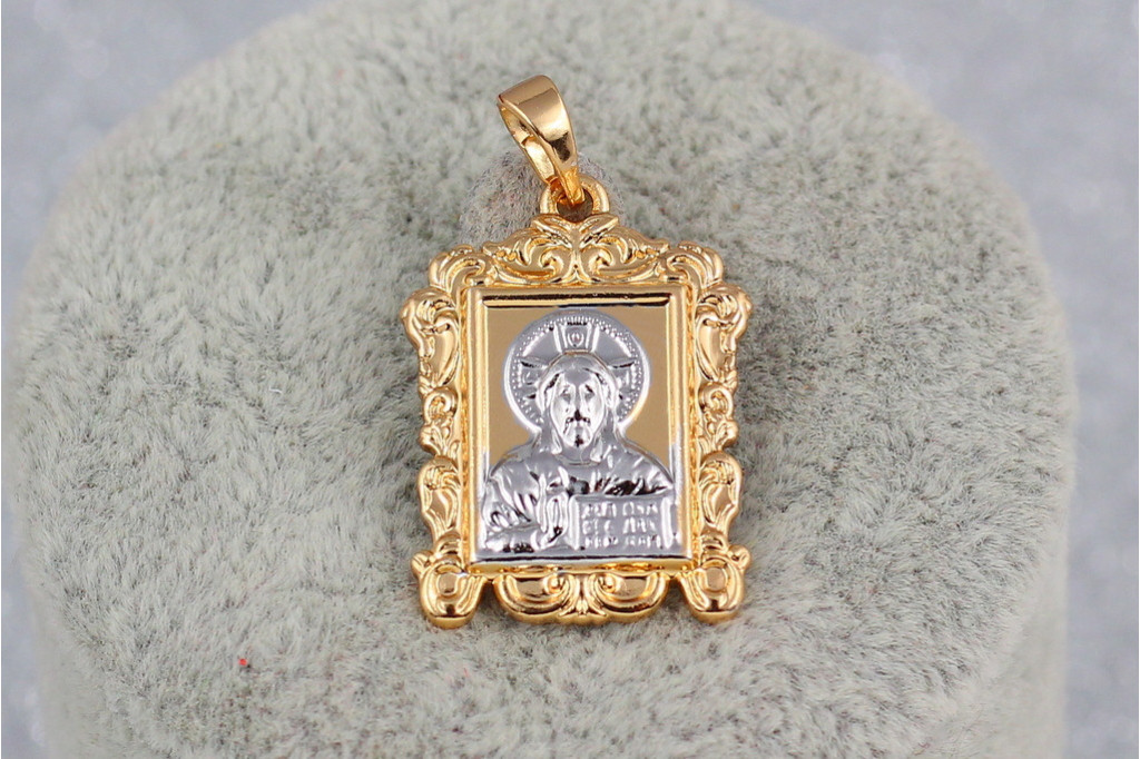 Ладанка Xuping Jewelry прямоугольная с завитками  Иисус Христос 2 см комбинированная