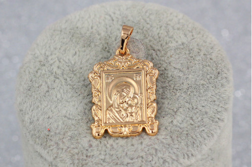 Ладанка Xuping Jewelry прямоугольная в стиле иконки Мария сконила голову к младенцу 2*1,5 см золотистая