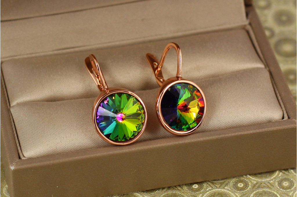 Сережки Xuping Jewelry камені Сваровскі зелені в обідку 2,5 см золотисті
