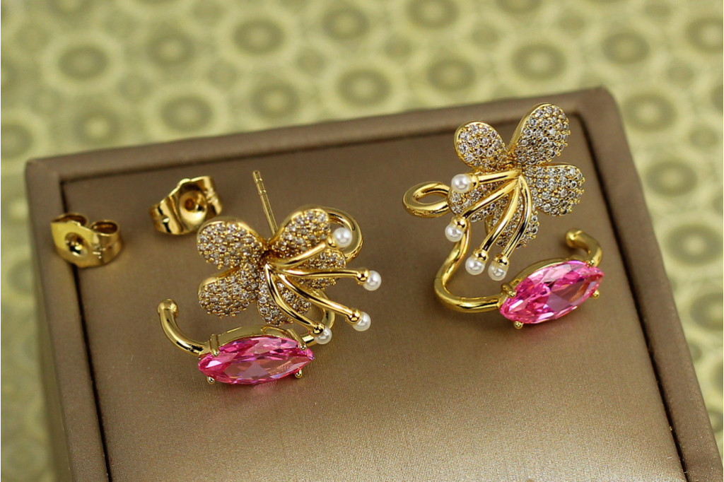 Сережки кафи Xuping Jewelry квітка з рожевим маркізом 2 см золотисті