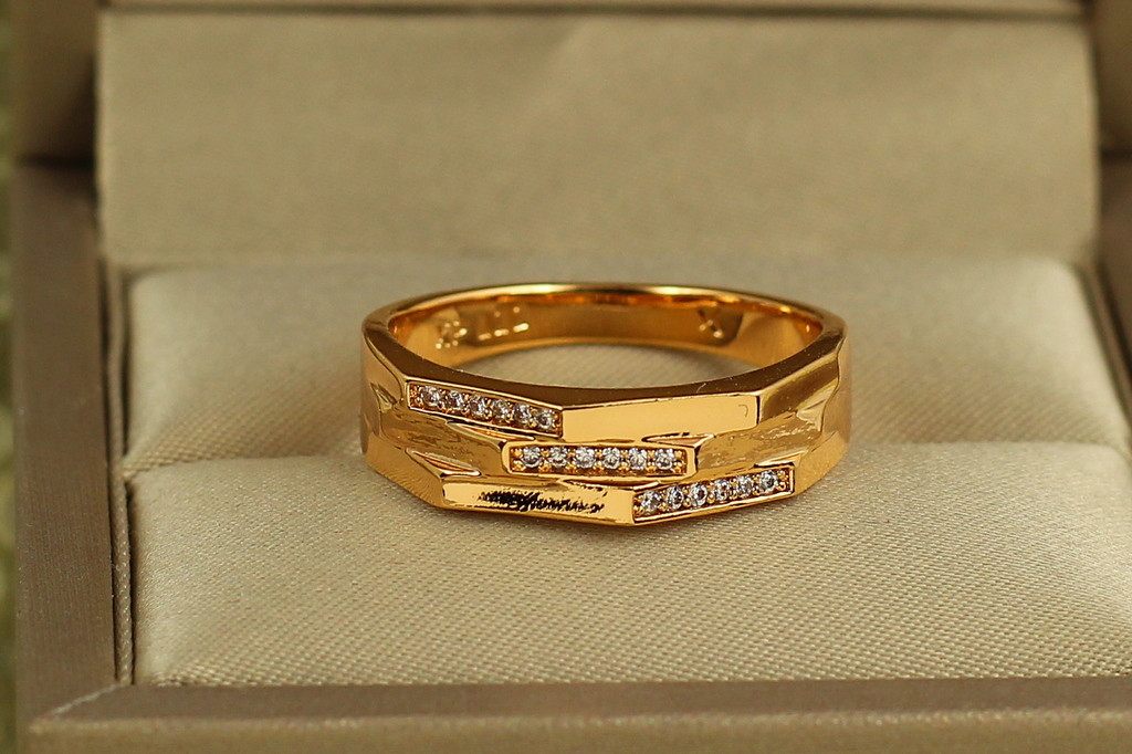 Кільце Xuping Jewelry Три сходинки р 21 золотисте