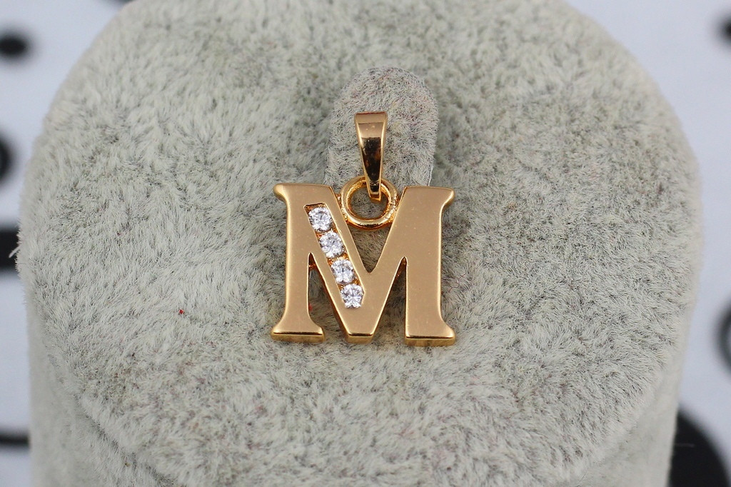 Кулон Xuping Jewelry буква М длина 1,5 см золотистый