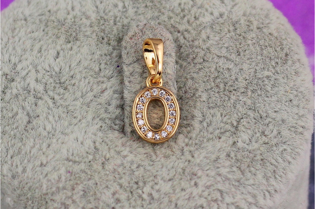 Кулон Xuping Jewelry буква O 1,2 см золотистый