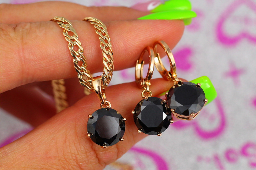 Набір Xuping Jewelry сережки та кулон з чорними каменями 10 мм без ланцюга золотистий