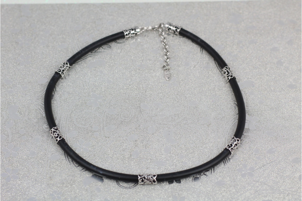 Каучук Xuping Jewelry 42 см 5 мм добавочная цепочка 6 см с серебряными вставками