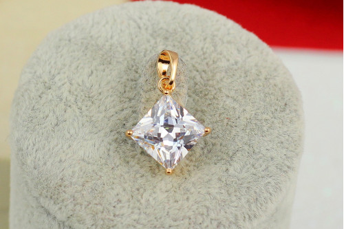 Кулон Xuping Jewelry ромбик 1,5 см золотистый