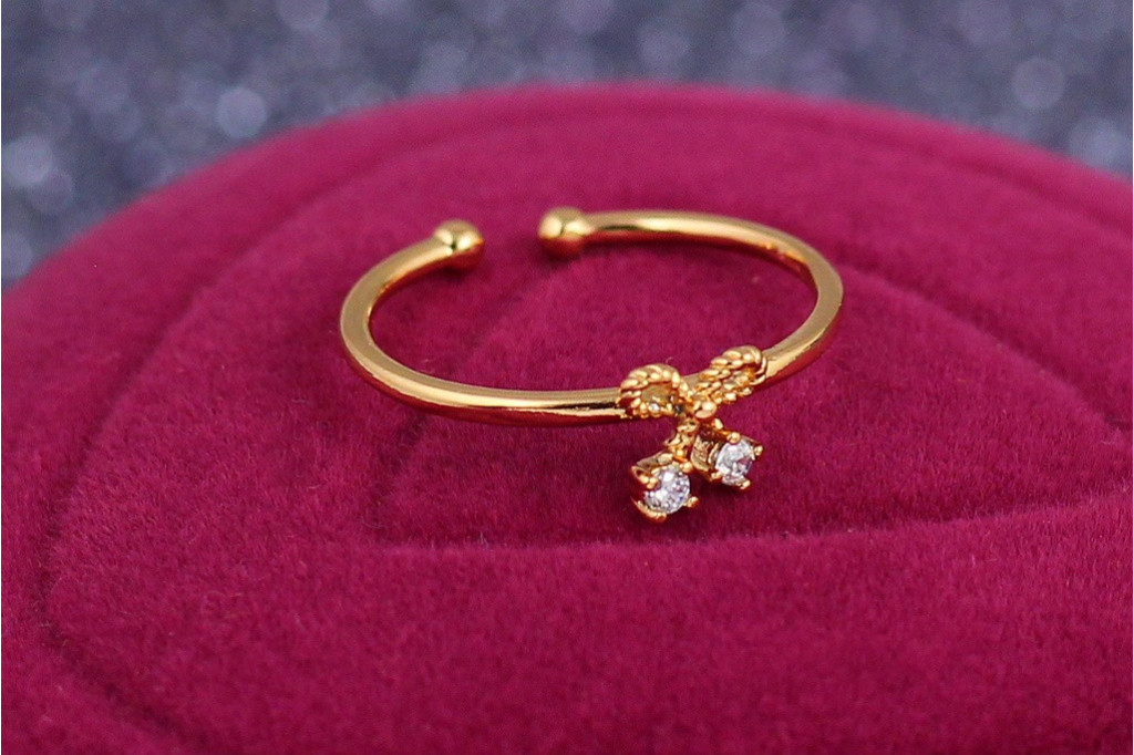 Кольцо Xuping Jewelry детское раздвижное вишенка с бантиком р14 и больше золотистое