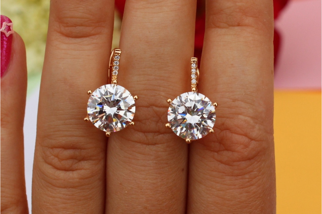Сережки Xuping Jewelry з великим білим каменем шестигранна оправа 2 см золотисті