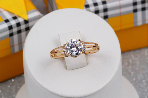 Кольцо Xuping Jewelry три полосы держат фианит 7 мм  р16 золотистое